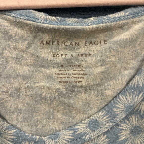 American Eagle Outfitters Light Blue Patterned Tee - Picture 2 of 2